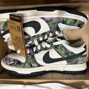 Nike Dunk Low Floral Tapestry (Women's) Size 7